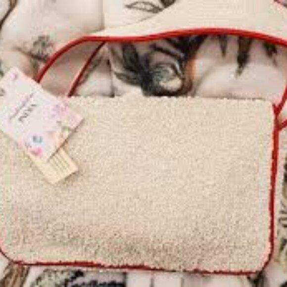 Viral Tik Tok Beaded tomato white red Handmade in India purse bag - Picture 9 of 9